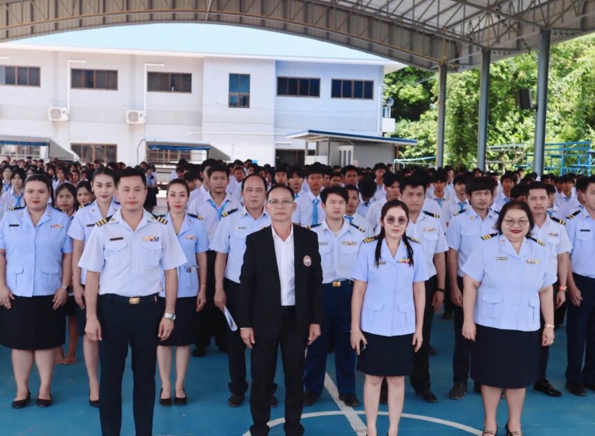 วิทยาลัยอาชีวศึกษาศรีเมืองใหม่ ได้จัดพิธีสักการะองค์พระวิษณุกรรม โดยมีท่าน ดร.นิรันดร์ จันทร์เหลือง ผู้รับใบอนุญาต ประธาน และได้นำคณะผู้บริหาร ครู อาจารย์ และนักเรียน นักศึกษา ประกอบพิธีฝากตัวเป็นศิษย์พระวิษณุกรรม